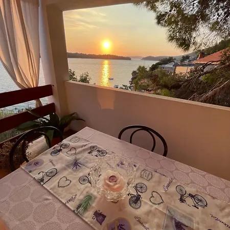 Lovely On The Private - Island Korcula