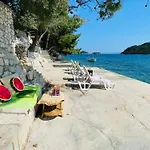 Apartament Lovely On The Private - Island Korcula