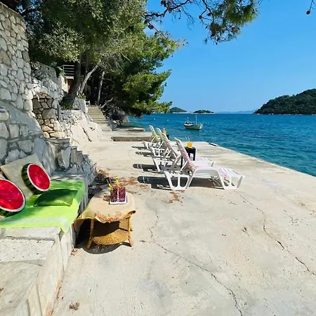 Apartment Lovely On The Private - Island Korcula
