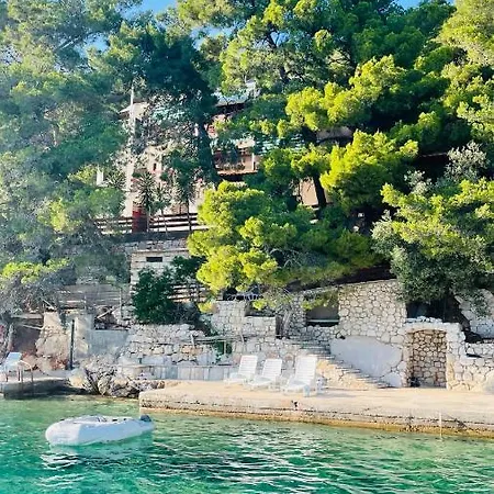 アパート Lovely On The Private - Island Korcula プリズバ