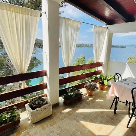 Lovely On The Private - Island Korcula アパート
