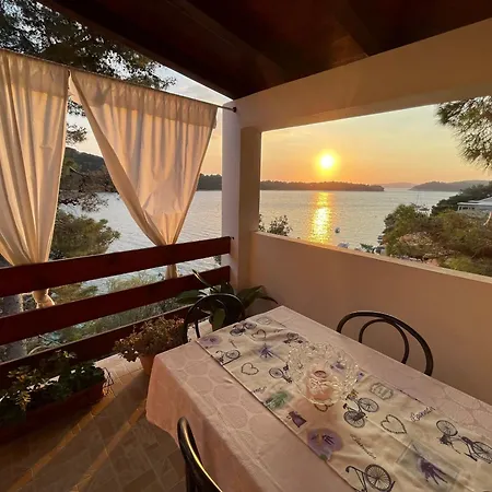 Lovely On The Private - Island Korcula Prizba